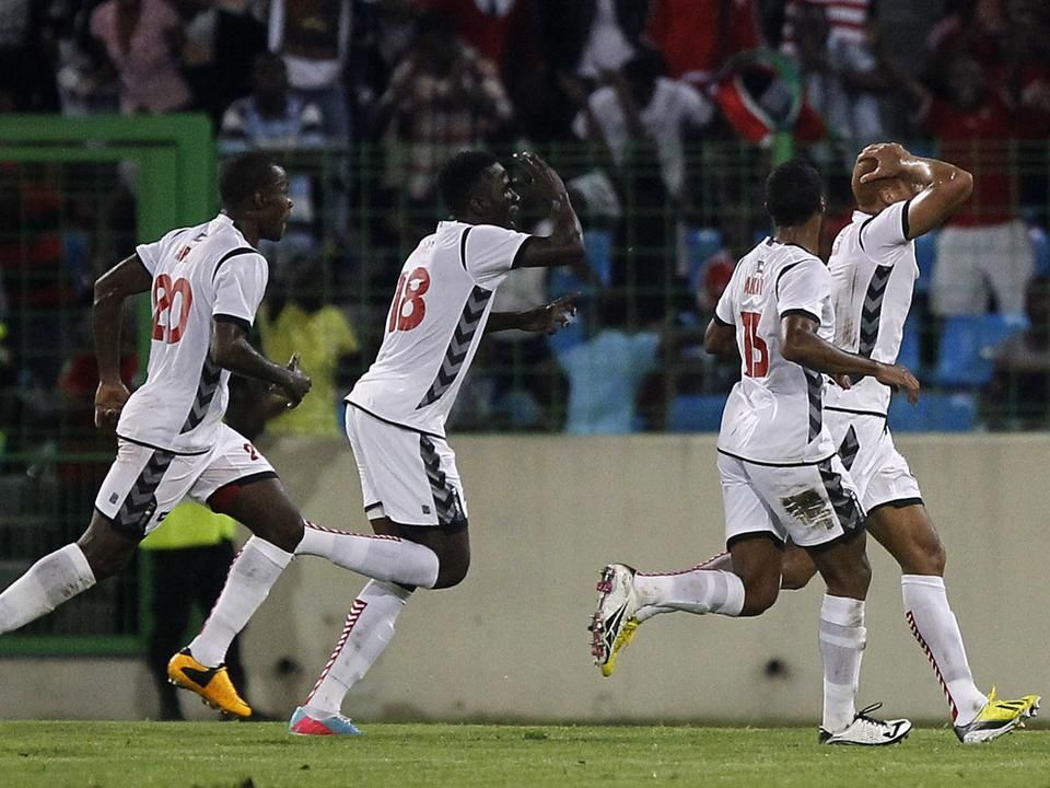 Jimmy Bermúdez (jobbra) esetében Egyenlítői Guinea kitrükközte a FIFA-szabályozást (Fotó: AFP)