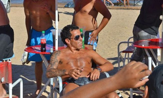 Tévez volt a strand császára (forrás: corrieredellosport.com)