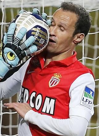 Ricardo Carvalho ilyen csatákra is számíthat (Fotó: Reuters)