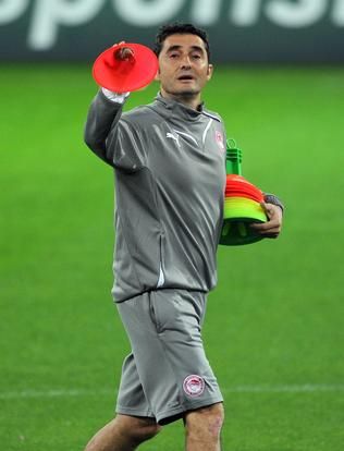 Valverde az Olympiakosz trénereként (Fotó: AFP)