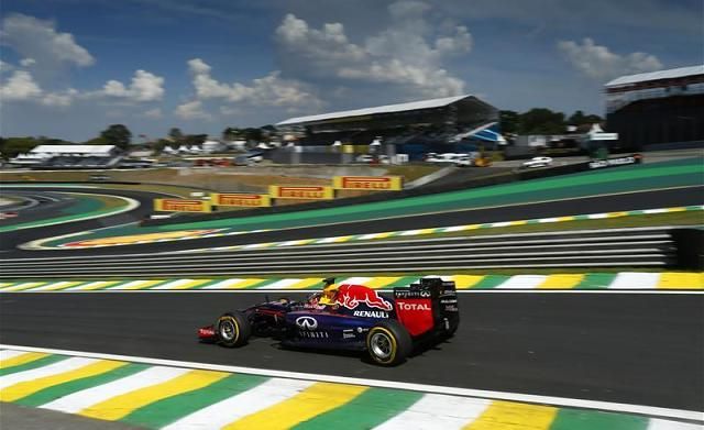 Vettel két éve vb-címet ünnepelt Interlagosban, most utolsó előtti Red Bull-os futamát futja