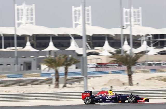 Vettel napja jól kezdődött, kérdés, hány körig jut a Red Bull-lal – a megnyugtató legalább 60 lenne (Fotó: Action Images)