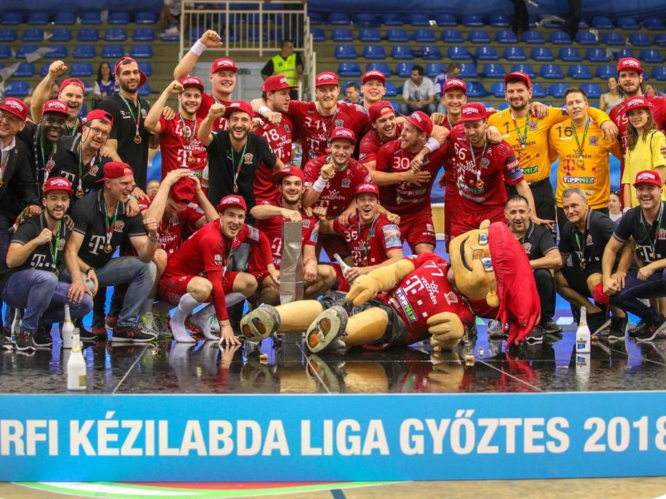 A bajnokcsapat: a Telekom Veszprém (Fotó: Török Attila) – GALÉRIÁNKAT A KÉPRE KATTINTVA TEKINTHETIK MEG!