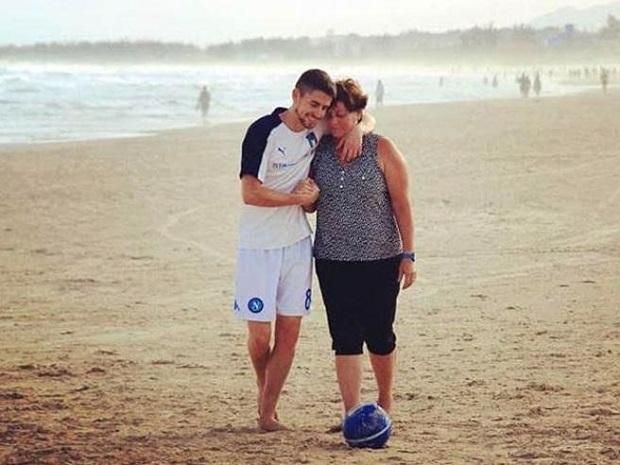 Édesanyja, Maria Tereza Freitas, aki nélkül nem juthatott volna el a futballvilág csúcsára: é