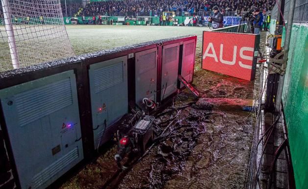 A pálya nem volt játékra alkalmas állapotban (Fotó: Twitter/Dortmund)