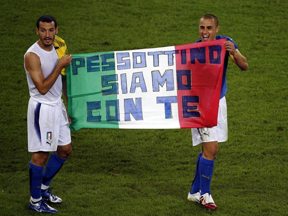 A 2006-os világbajnok csapat tagjait a calciopolibotrány és Gianluca Pessotto öngyilkossági kísérlete is nyomasztotta (Fotó: AFP)