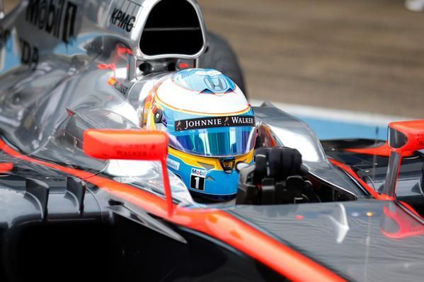 Alonso alatt végre beindult a McLaren-Honda, délelőtt 32 kört tett meg a spanyol