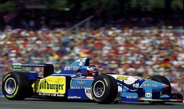 1995: Benetton-Renault, 17 futam, 9 győzelem, 102 pont (világbajnok)