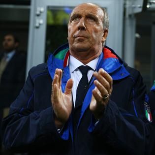 Nem fogják visszatapsolni: Gian Piero Ventura (Fotó: AFP)