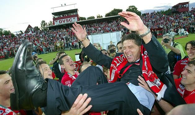 A Mezőkövesdet irányító Supka Attila szép emlékekkel gazdagodott pályafutása során, a DVSC-vel például két bajnoki címet nyert (Fotó: Szabó Miklós)