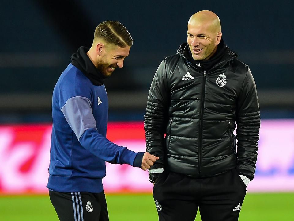 A Real Madrid csapatkapitánya reméli, még sokáig Zinédine Zidane-nak hívják a királyiak vezetőedzőjét (Fotó: AFP)