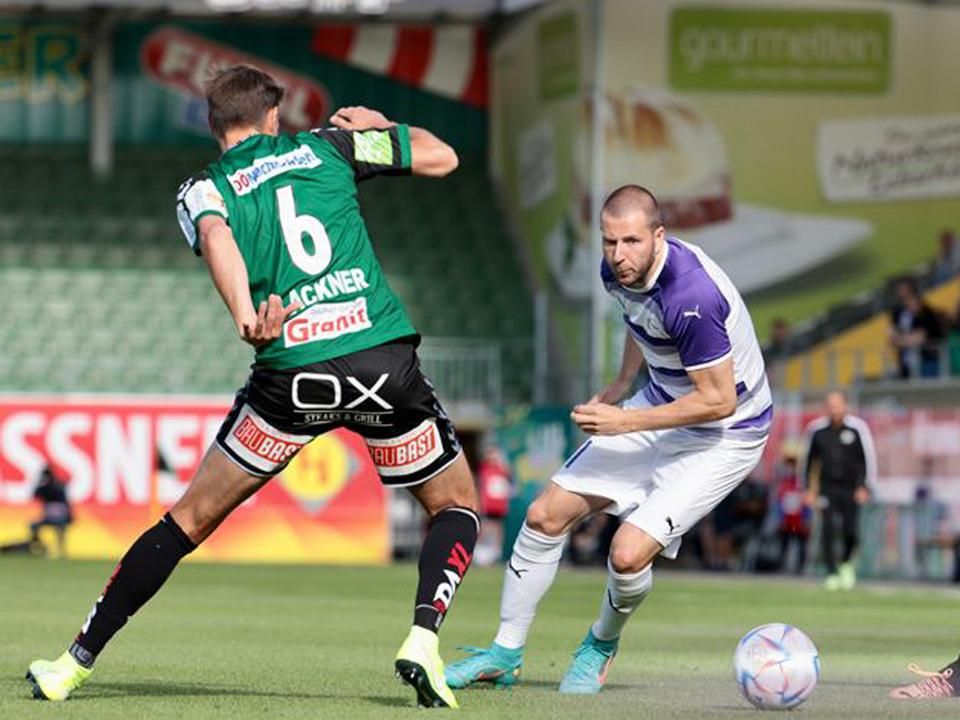 Az újpestiek bal oldali védője, Antonov (jobbra) egy gólt szerzett a nyári felkészülési meccseken (Fotó: Facebook/Újpest FC)