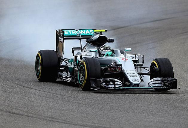 Nico Rosberg jól kezdett Bahreinben, ahol az első edzés alapján csak Lewis Hamilton lehet az ellenfele