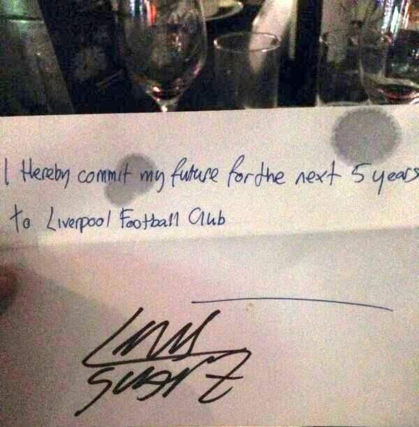 Luis Suárez aláírása egyértelműen ott van a papíron... (forrás: Metro)