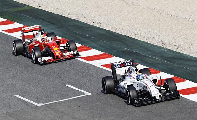 Räikkönen és Massa is autóba ül