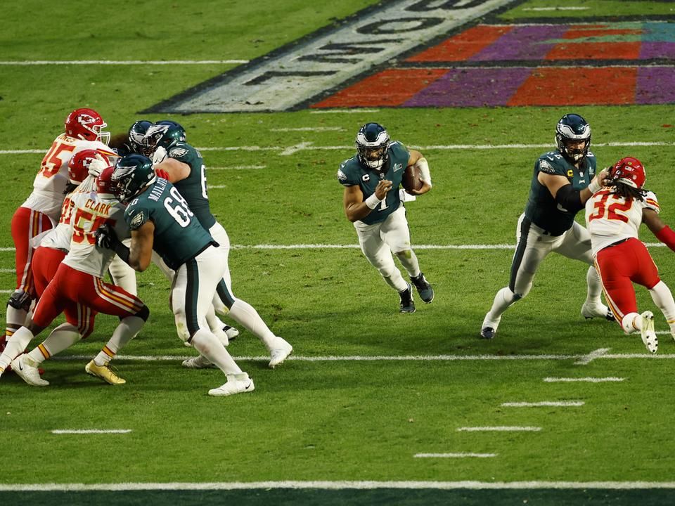 Jalen Hurts három touchdownt futott a döntőben, de ez is kevés volt (Fotó: Getty Images)