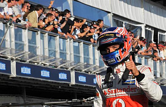 Jenson Button 2009 és 2010 után harmadszor nyert Melbourne-ben (Fotó: Action Images)