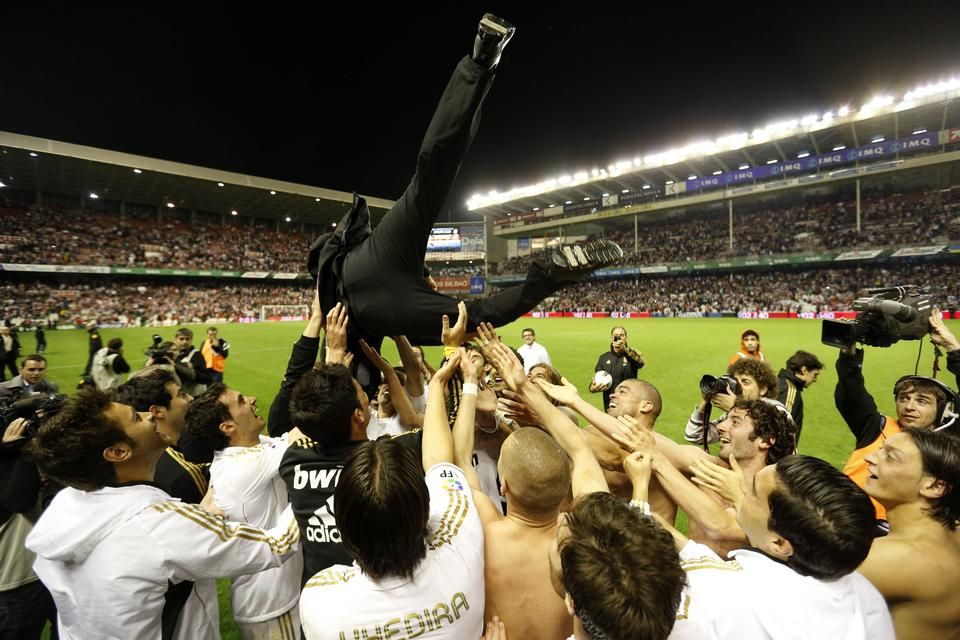 A Real Madridot 2012-ben bajnoki címhez segítette (Fotó: AFP)