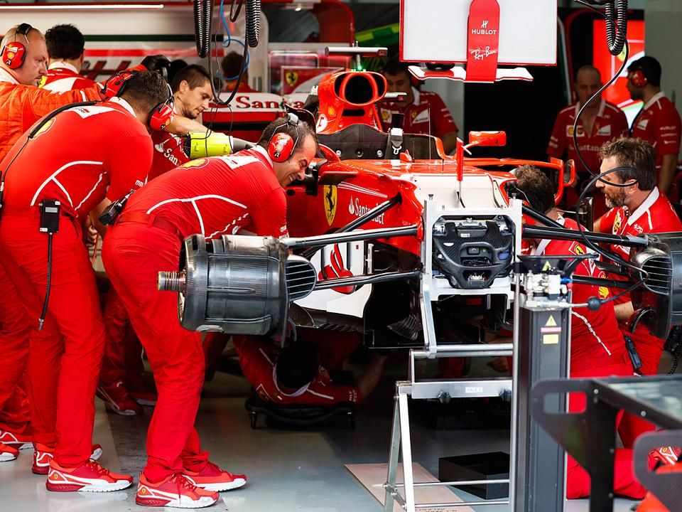 Vettel autójába vasárnapra még egy új motort szerelhetnek, bár kérdés, ennek még lesz-e jelentősége a szezon hajrájában (Fotó: AFP)