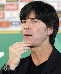 Joachim  Löw elismeri a holland futballiskolát