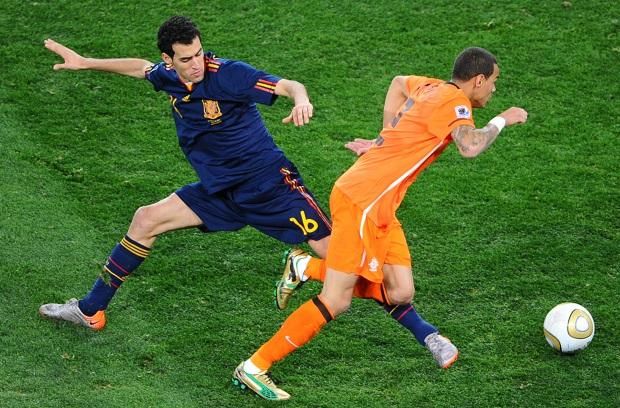 2010-ben végig a pályán volt a hollandok ellen megnyert világbajnoki döntőben