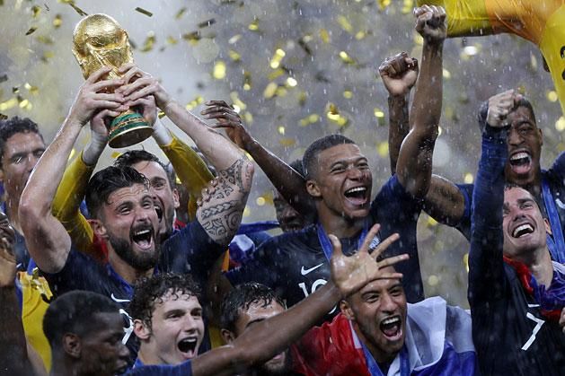 Természetesen a címvédő franciák is selejteztek – meg is nyerték a csoportjukat (Fotó: AFP)