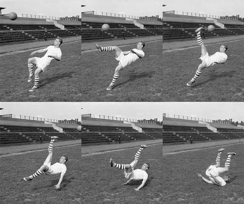 Lantos Mihály képen látható technikája: visszafutó védő mögé leindított labda hárítása ollózással