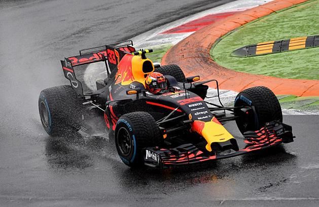 Max Verstappen a csapat taktikázása miatt bukta el a Red Bull idei első rajtsoros indulási jogát (Fotó: AFP)