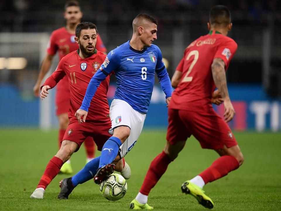 Marco Verratti keresi a kiutat – éppúgy, mint az olasz válogatott (Fotó: AFP)
