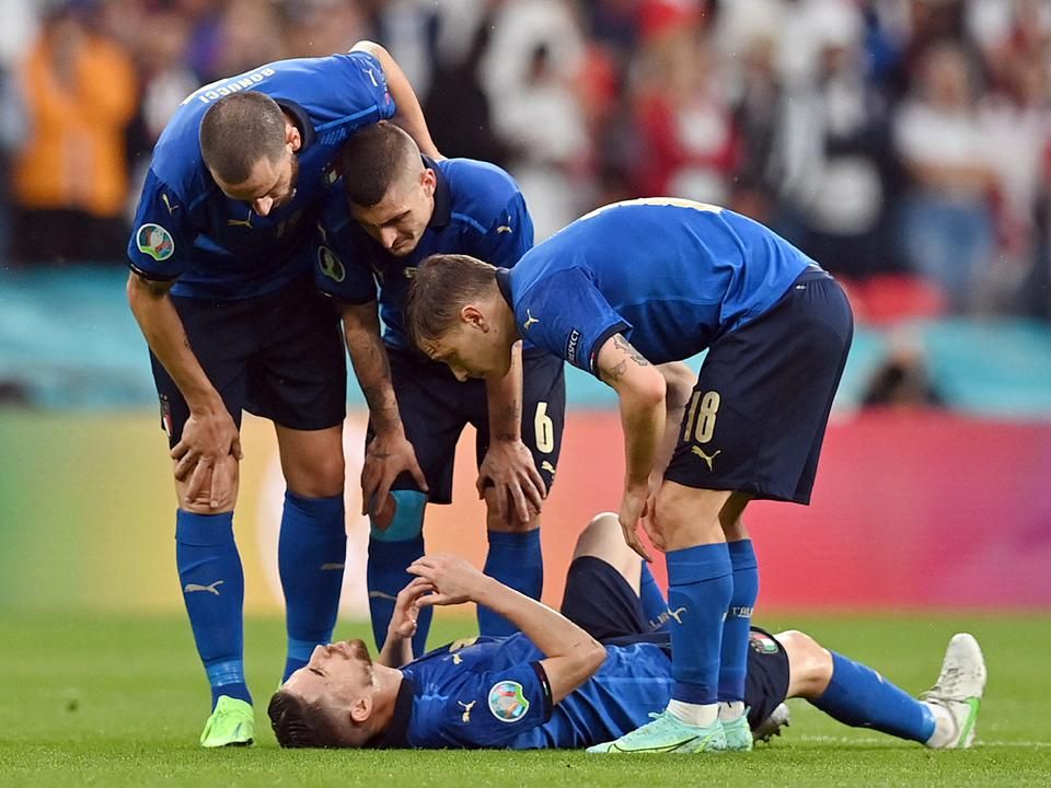 Jorginho miatt aggódtak a társai (Fotó: AFP)