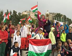 Magyar fiatalok a dobogó tetején