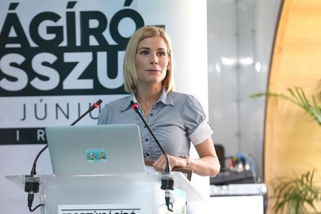 Berkesi Judit, az M4 Sport műsorvezető-riportere Gyulai István-díjban részesült
