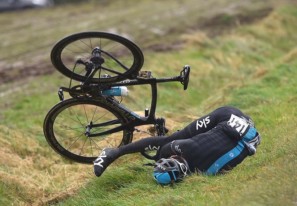 A 2015-ös Gent–Wevelgem versenyen úgy is harmadik lett, hogy közben a szél lefújta a biciklijéről (Fotó: AFP)