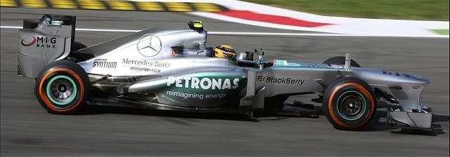 A Mercedes délután nem remekelt, a Red Bullok, a Lotusok és Alonso mögé szorult