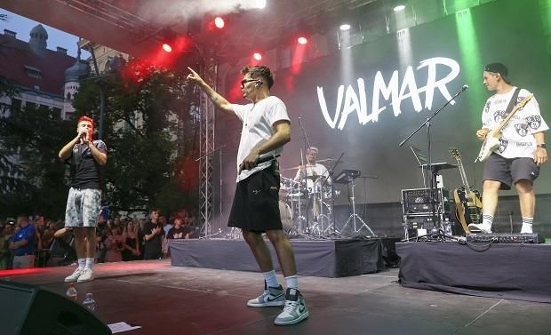 Valkusz Milán nagyon élvezi a koncerteket, azt mondja, ott jön ki igazán a zenekarban rejlő potenciál
(Fotó: Karnok Csaba/Délmagyar)