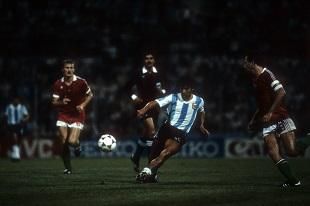 Diego Maradona két gólt szerzett ellenünk 1982-ben (Fotó: Imago Images)