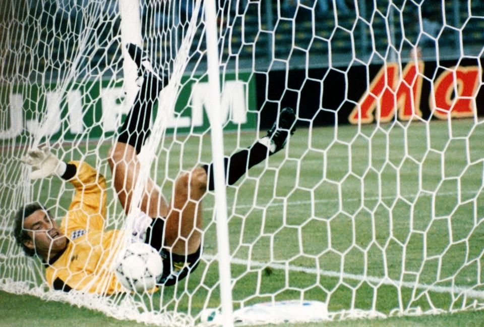 Shilton sokak benne volt az első német gólban (Fotók: AFP)