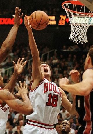Dávid Kornél a Bulls mezében (Fotó: AFP)