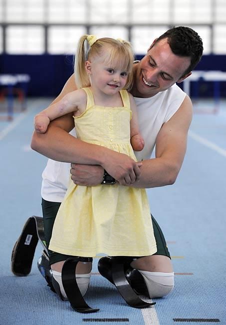 Oscar Pistorius és Ellie Challis (Fotók: Mail Online / Andy Hooper)