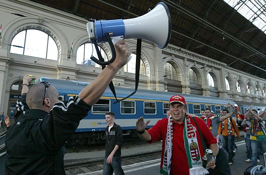 A vidéki szurkolók már megérkeztek Budapestre (Fotó: Havran Zoltán)