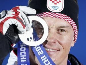 Ivica Kostelic a verseny után még nem, 
az éremátadón már tudott örülni a negyedik olimpiai ezüstnek