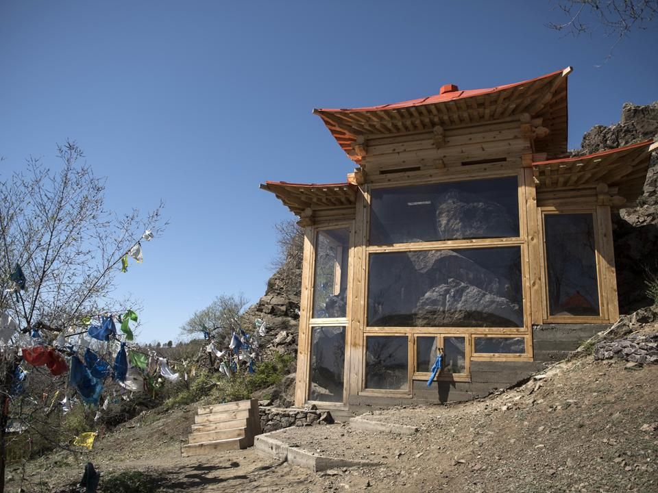 Ulan-Ude, Burjátföld, buddhista kolostor. Távol a torna forgatagától (Fotó: AFP)