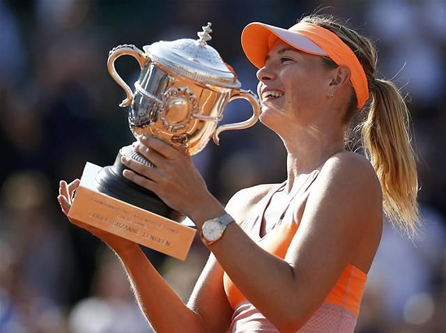 Marija Sarapova újra magához ölelhette a Roland Garros-trófeát