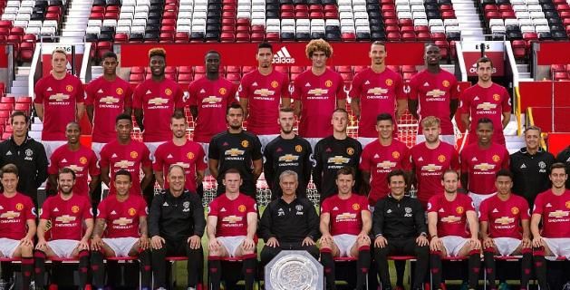 Elkészült a Manchester United csapatképe a 2016–2017-es szezonra – de valaki hiányzik! (Fotó: dailymail.co.uk)
