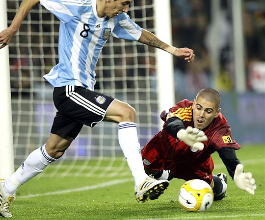 Víctor Valdés is helyet kapott a spanyolok bő keretében (Fotó: Action Images)