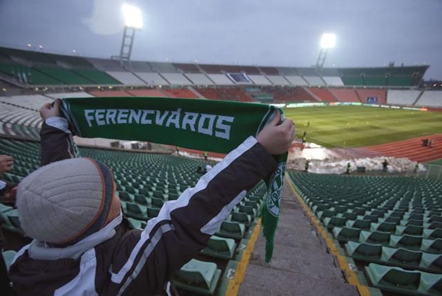 Az alsó karéj – a lezárt szektoroktól eltekintve – várhatóan teljesen megtelik a Puskás-stadionban (Fotó: Czerkl Gábor, archív)