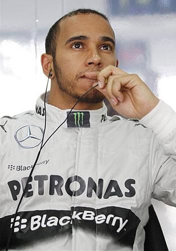 Hamilton aggódik a Mercedes formája miatt