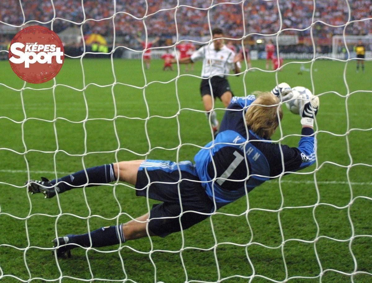 A 2011-es BL-döntőt 11-es párbajban nyert meg a Bayern, köszönhetően Oliver Kahn nagyszerű védéseinek (Fotó: AFP)