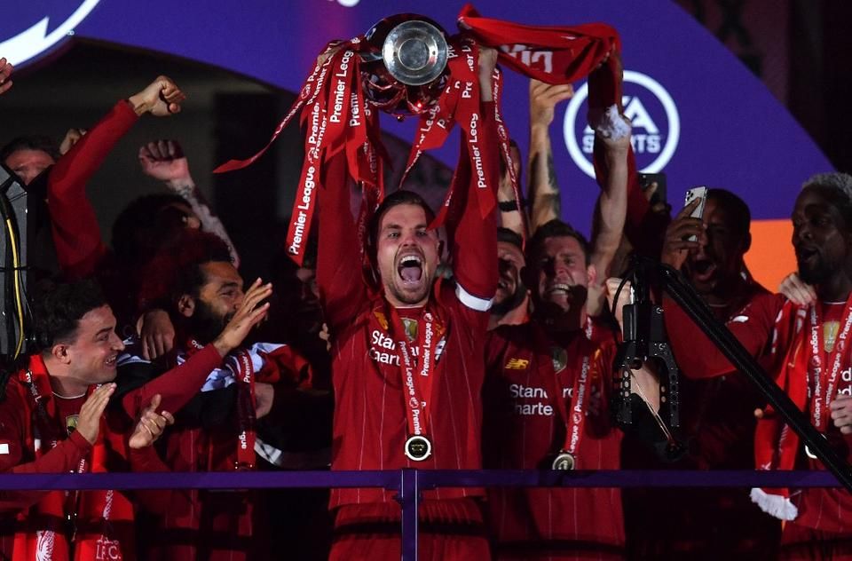... Liverpool ünnepelhet ismét? (Fotók: AFP)