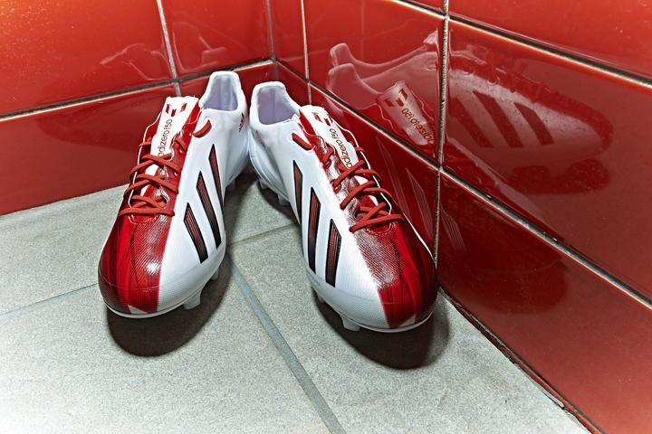 A legfrissebb holmi: az adizero f50 Messi futballcipő (Fotók: adidas)